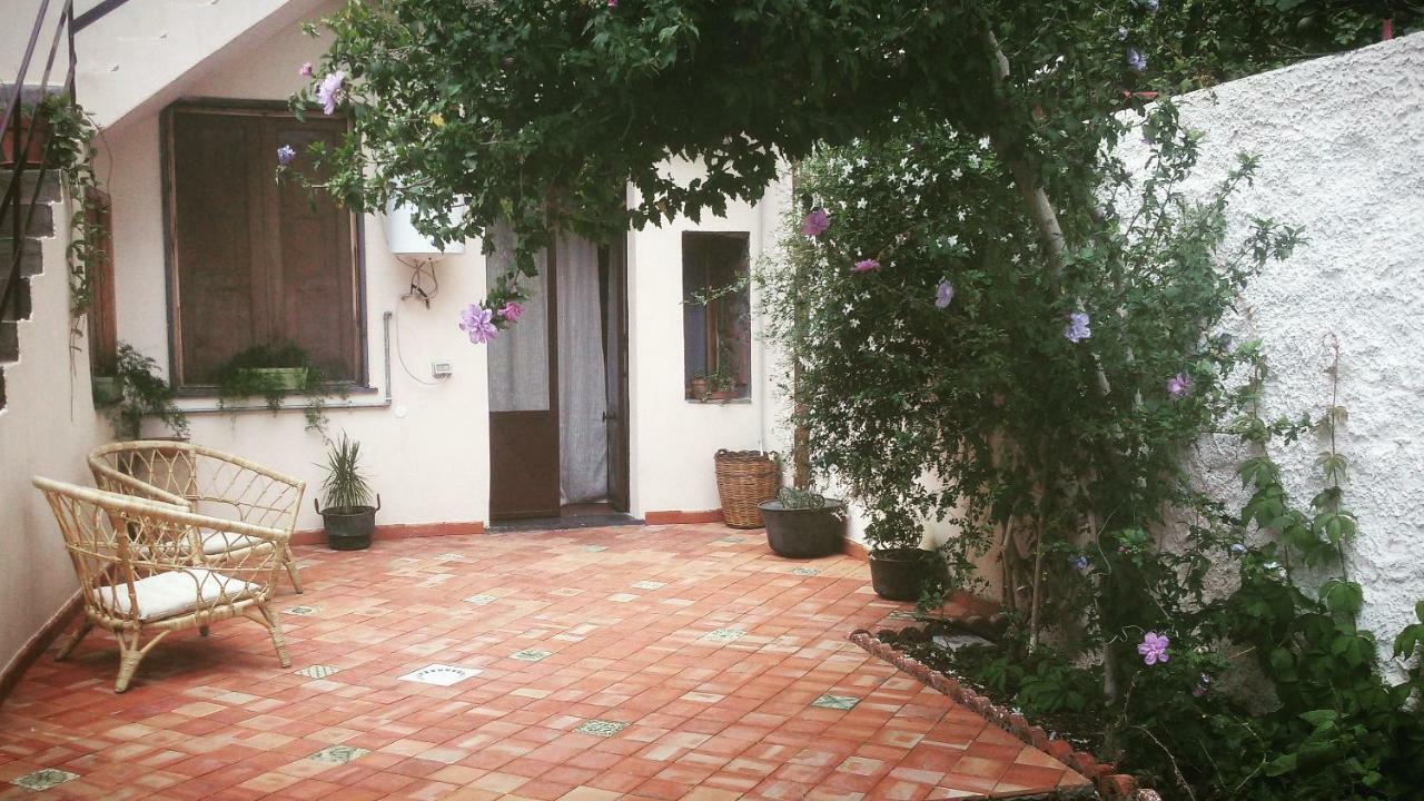 Guest House Le Ginestre Dell'Etna Belpasso Exteriér fotografie